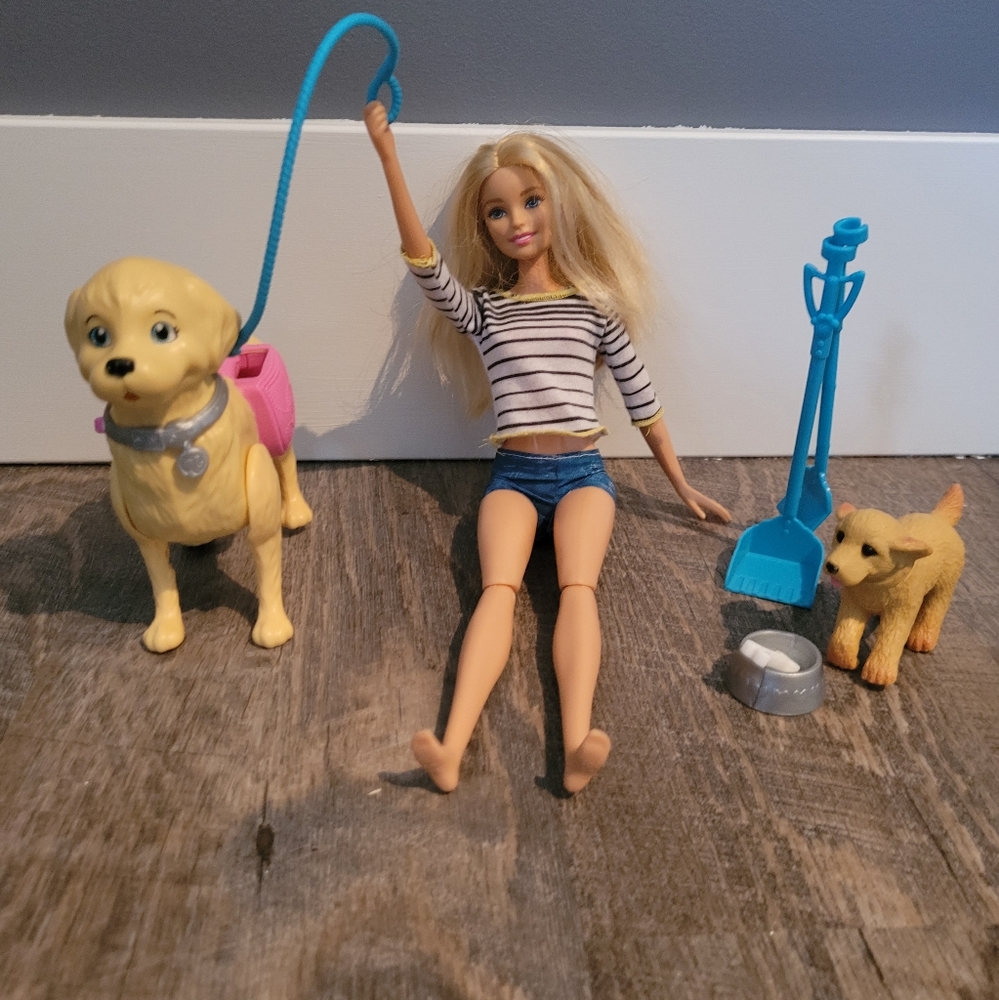 Barbie with dogs playset